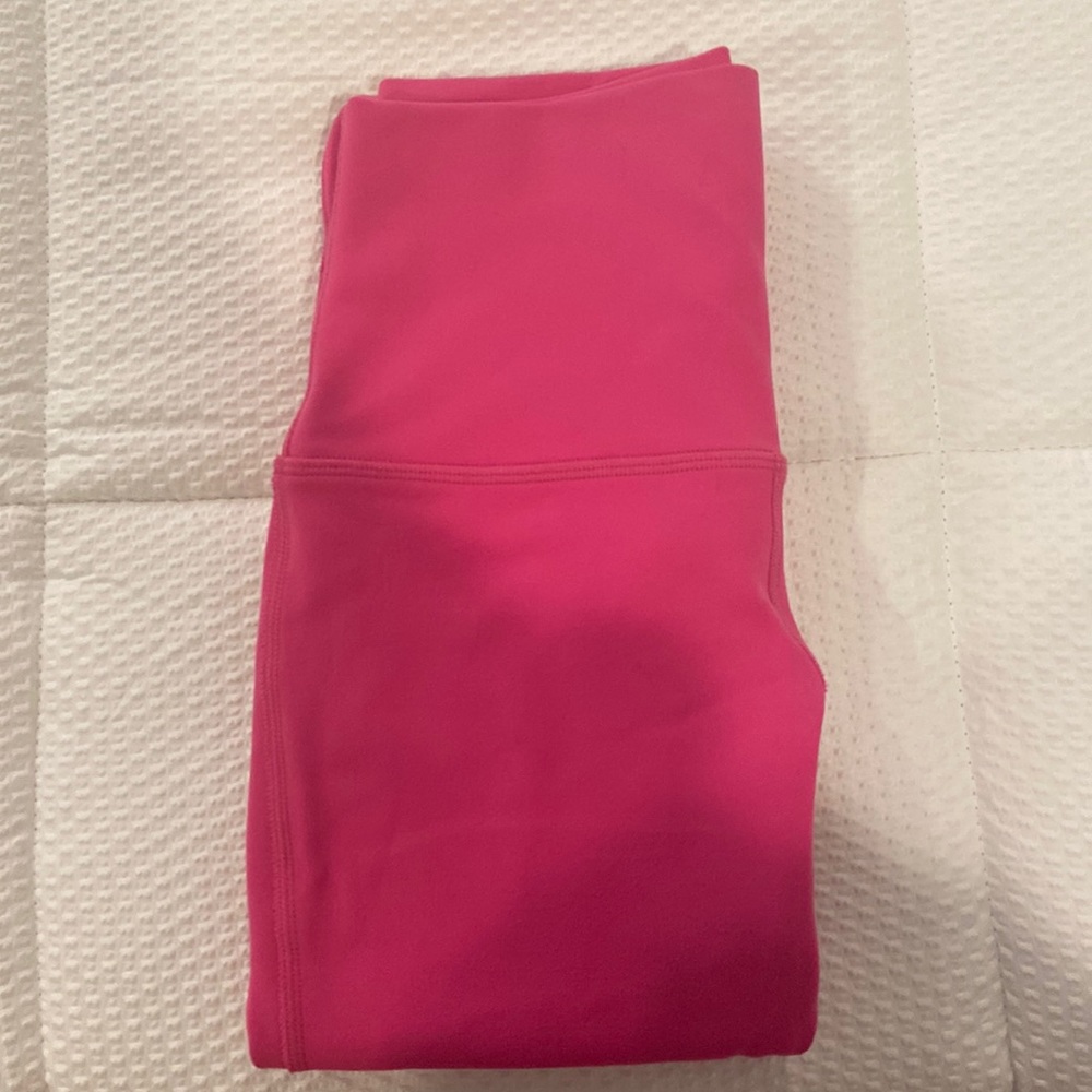 Sonic Pink Lulu leggings
